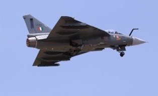 Tejas MK-1A News: भारत के नए फाइटर जेट तेजस MK-1A ने आसमान में भरी पहली उड़ान