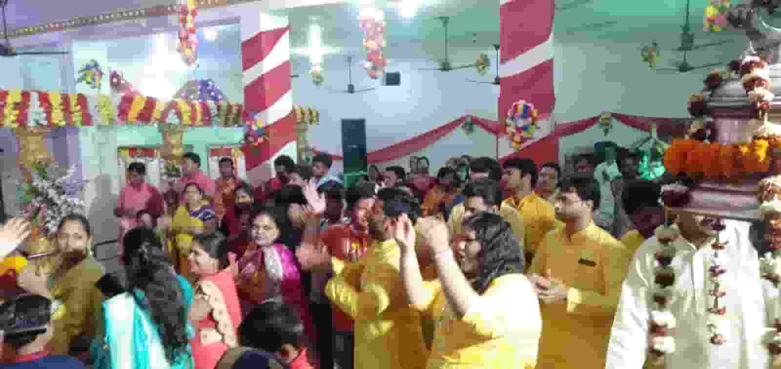 खाटू श्याम बाबा के वार्षिकोत्सव पर त्रिदेव मंदिर में अग्रवाल समाज ने बड़े धूमधाम से मनाया भजन उत्सव।