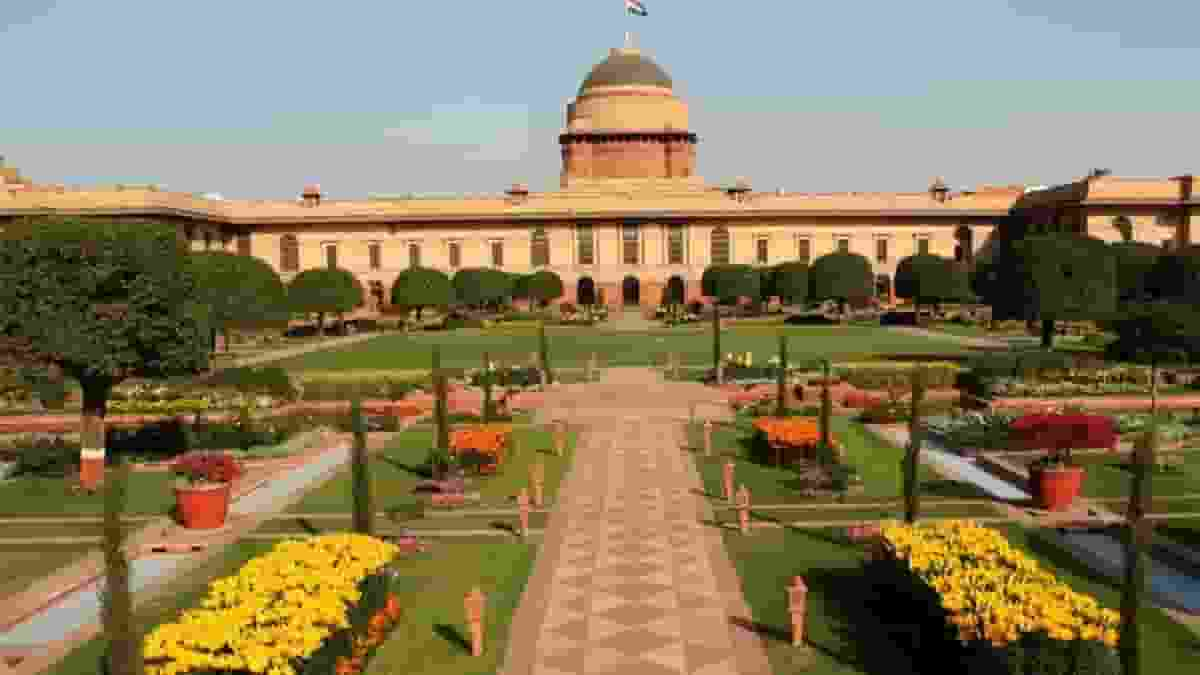 Rashtrapati Bhavan: आम जनता के लिए खुला राष्ट्रपति भवन का दरवाजा