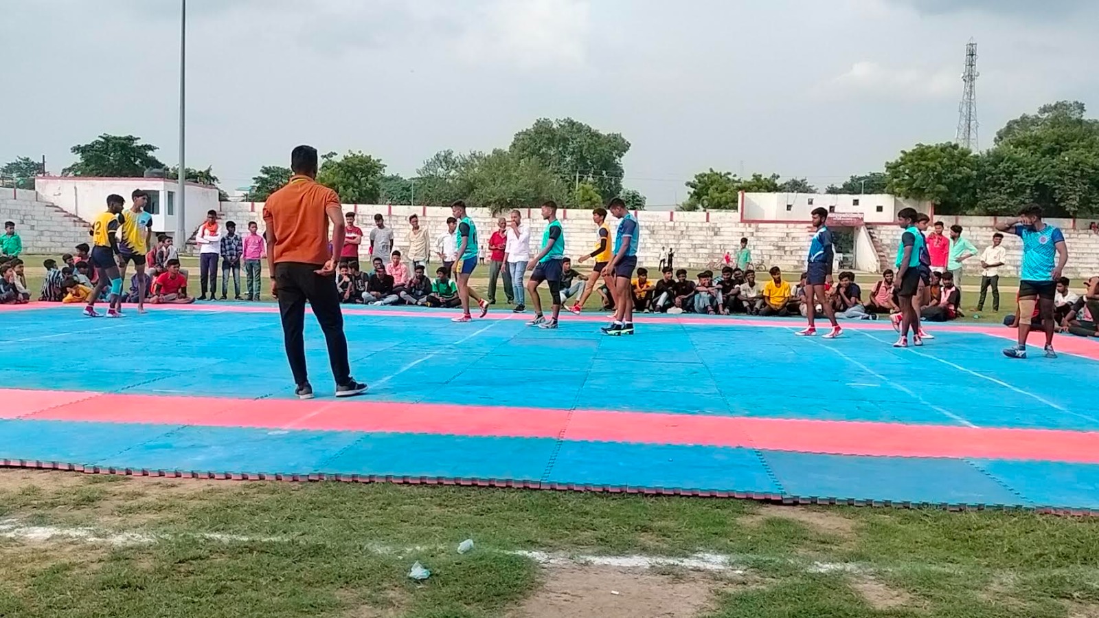 शासकीय राज नारायण स्मृति महाविद्यालय बैढ़न में खेलो एम.पी खेल का आयोजन किया गया