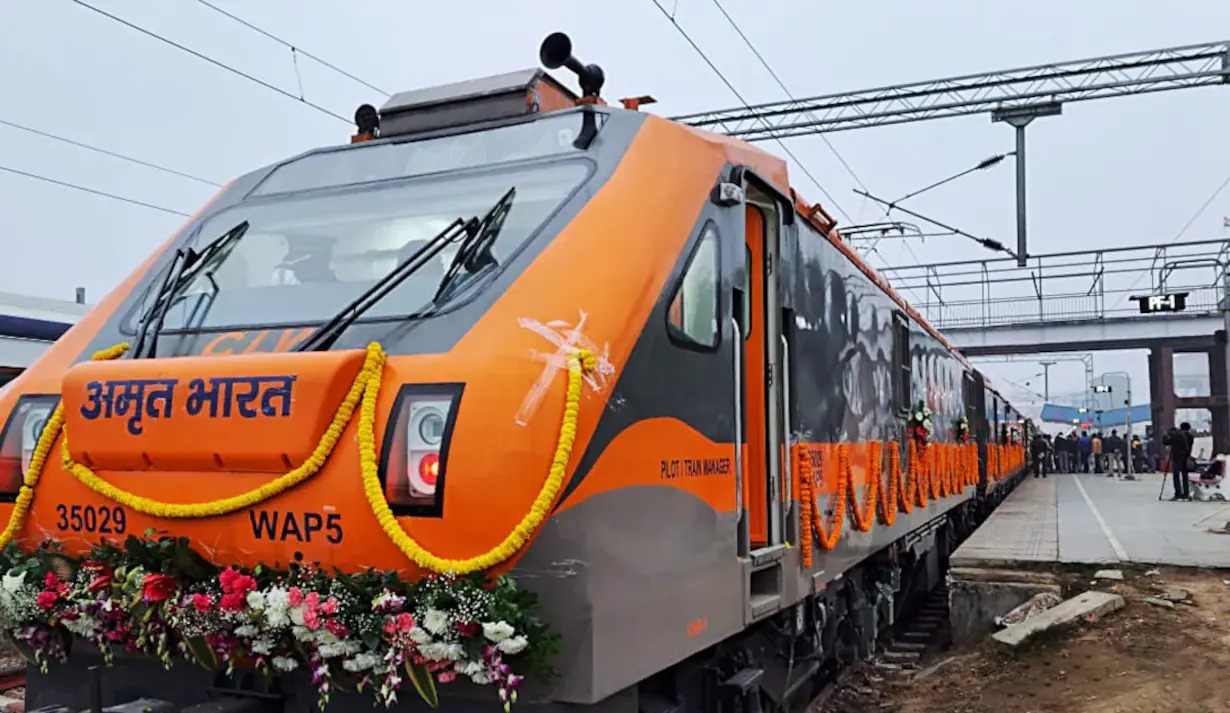 Indian Railways News : सावधान! इस तारीख को ये 34 ट्रेंगे रहेंगी रद्द, यात्रा करने से पहले जानकारी है