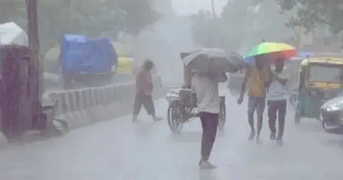 IMD Rainfall Alert: आज रात से फिर बदलने वाला है मौसम, होगी झमाझम बारिश