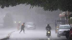Monsoon Update: बिहार और उत्तर प्रदेश के कुछ हिस्सों में भारी बारिश का अलर्ट