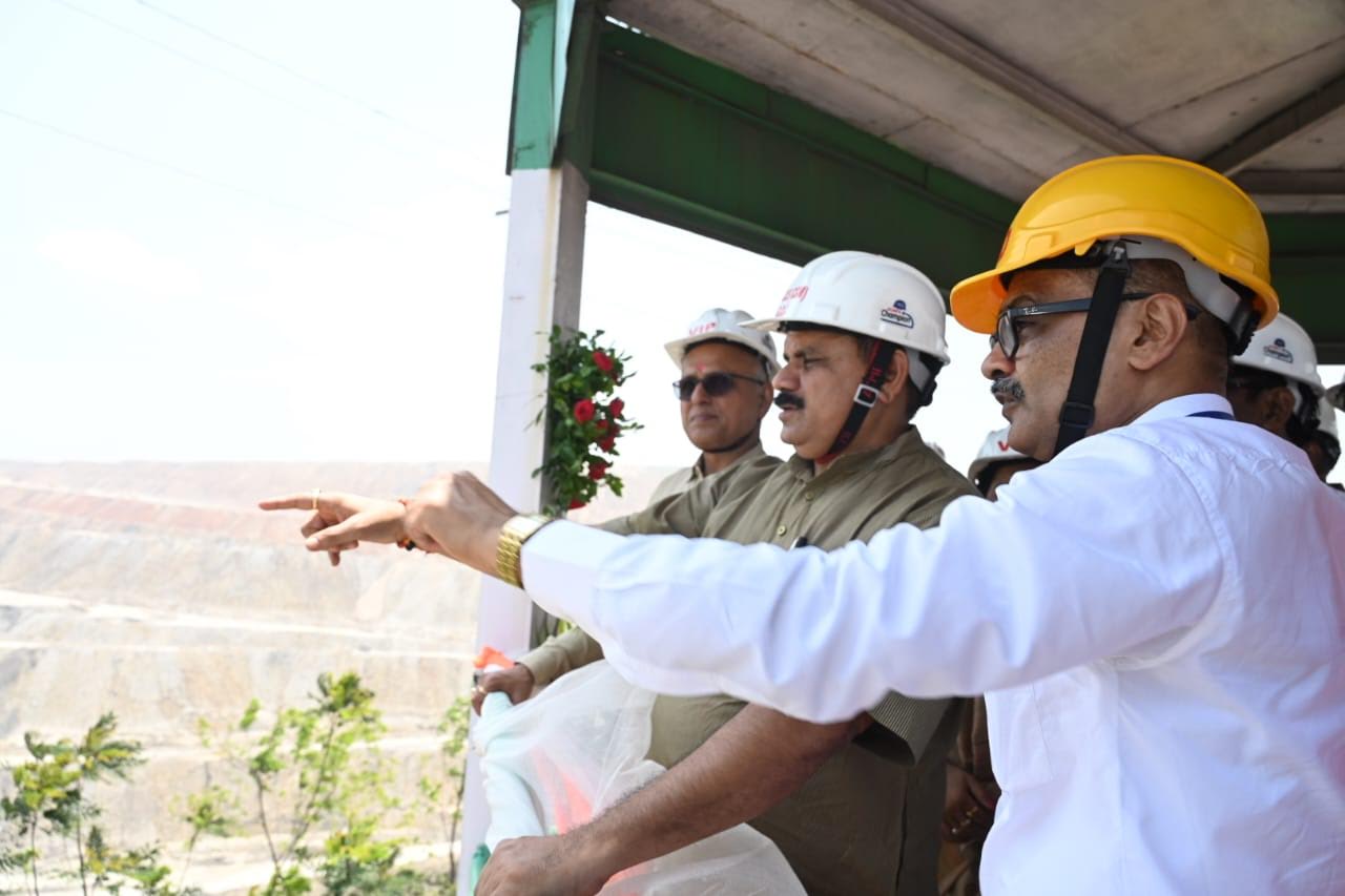 Singrauli News : देश की ऊर्जा आकांक्षा की पूर्ति के साथ सौर ऊर्जा के क्षेत्र में आगे बढ़े एनसीएल