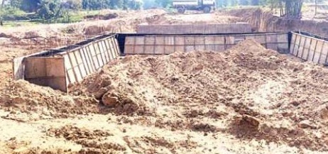 Singrauli News : बाईपास सड़क के पुलिया निर्माण में 8 एमएम सरिया का इस्तेमाल करने का आरोप