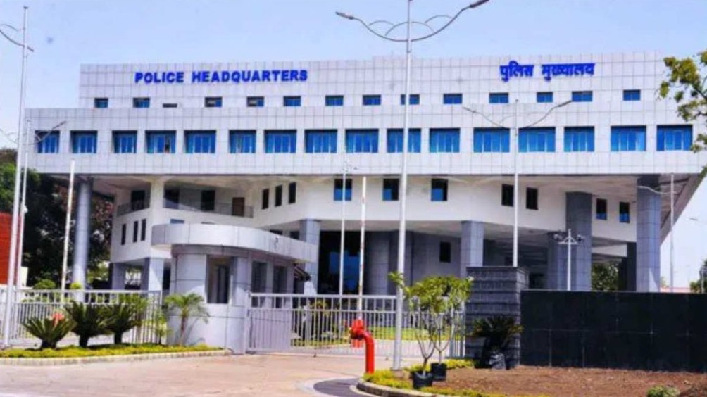 MP Police Transfer: 10 साल से एक ही जिले में जमे पुलिस अधिकारियों की बढ़ेंगी मुश्किलें, पत्र जारी