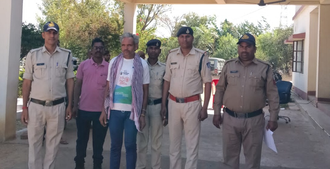 Singrauli News: सासन पुलिस ने 13 वर्षों से फरार 01 स्थाई वारंटी को किया गिरफ्तार