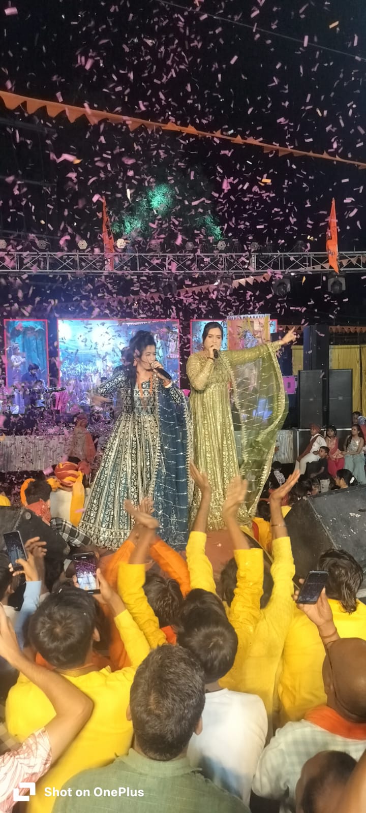 Singrauli News: जय श्री राम के नारे के साथ हजारो की संख्या में निकली गई भव्य शोभा यात्रा, उमड़ा जनसैल