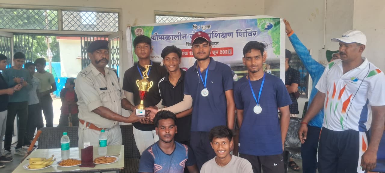 Singrauli News: ग्रीष्मकालीन खेल क्रिकेट प्रतियोगिता का हुआ आयोजन