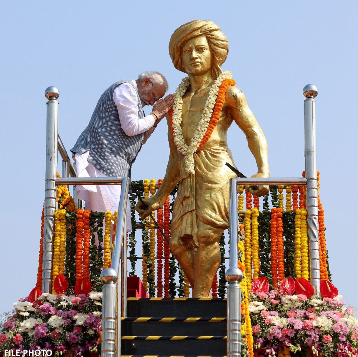 Birsa Munda : पीएम मोदी ने भगवान बिरसा मुंडा को उनके बलिदान दिवस पर दी श्रद्धांजलि