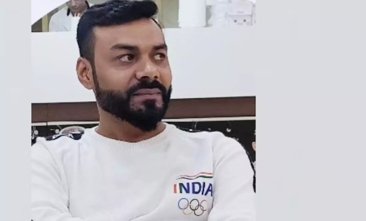 Indore News: कोर्ट में राइफल शूटिंग के दौरान छेड़छाड़ के आरोपी मोहसिन के साथ जमकर मारपीट