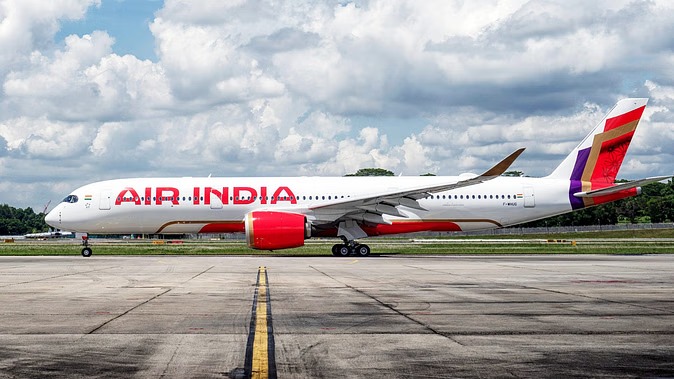 Air India Flight Makes U-Turn: हांगकांग से दिल्ली की फ्लाइट में खराबी की आशंका के बाद यू-टर्न लिया