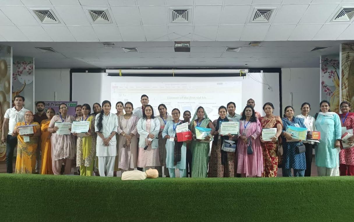 Singrauli News: एनसीएल बना रही गृहणियों को प्राथमिक उपचार में दक्ष