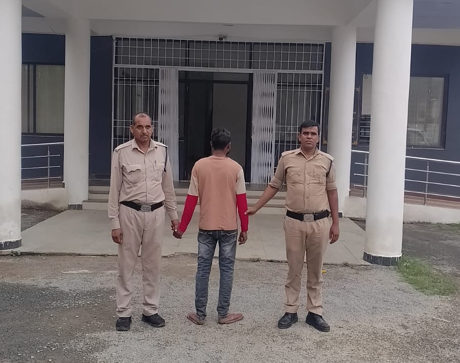 Singrauli News: चितरंगी पुलिस ने 20 सीसी कोडिन युक्त कोरेक्स सिरप किया जप्त