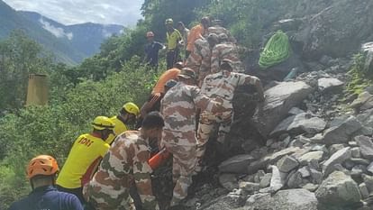 Rishikesh Badrinath Highway News :  टेंपो-ट्रेवलर नदी में गिरा, एक ही 