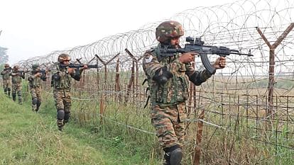 Encounter in Udhampur: उधमपुर में सुरक्षाबलों और आतंकियों के बीच मुठभेड़, जवानों ने घेरा इलाका; गोली