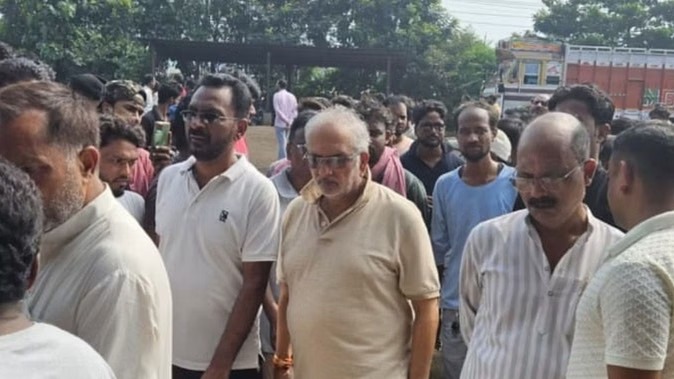 Jharkhand News: हजारीबाग में बड़ा हादसा, आयरन फैक्टरी में ब्लास्ट में चार मजदूरों की मौत, मची अफरातफ