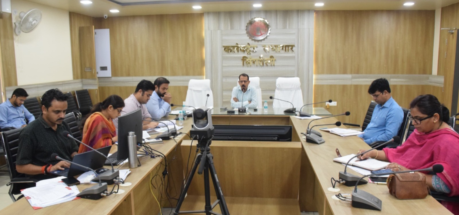 Singrauli News: कलेक्टर ने व्हीसी के माध्यम से की बाढ़ आपदा प्रबंधन की समीक्षा