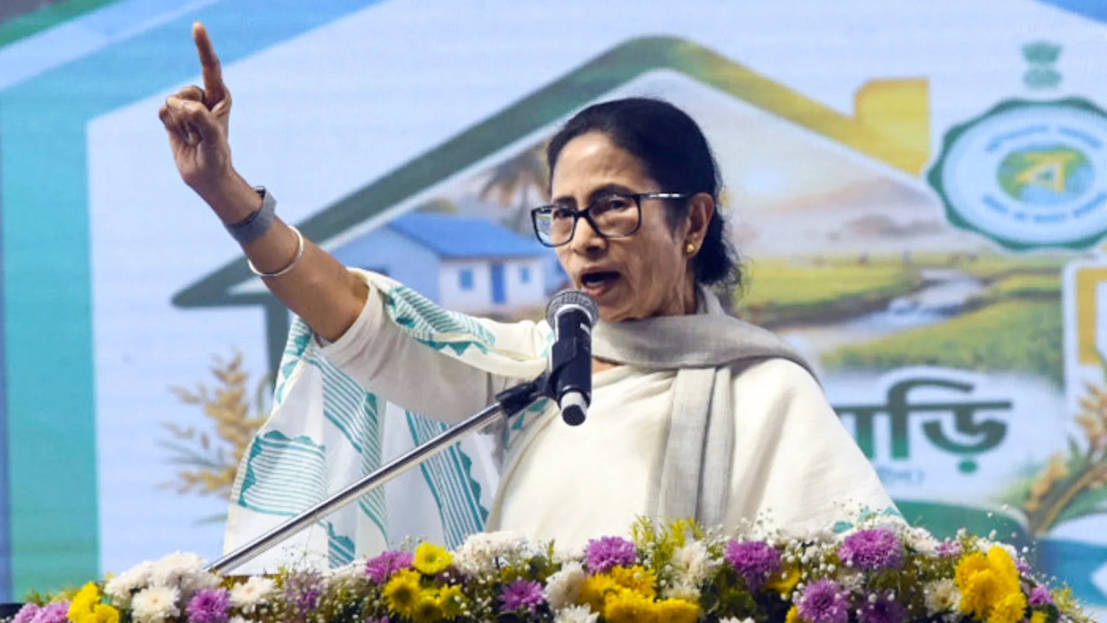 Bengal Elections: “सांप पर भरोसा किया जा सकता है, लेकिन भाजपा पर नहीं” — चुनावी रैली में ममता बनर्जी