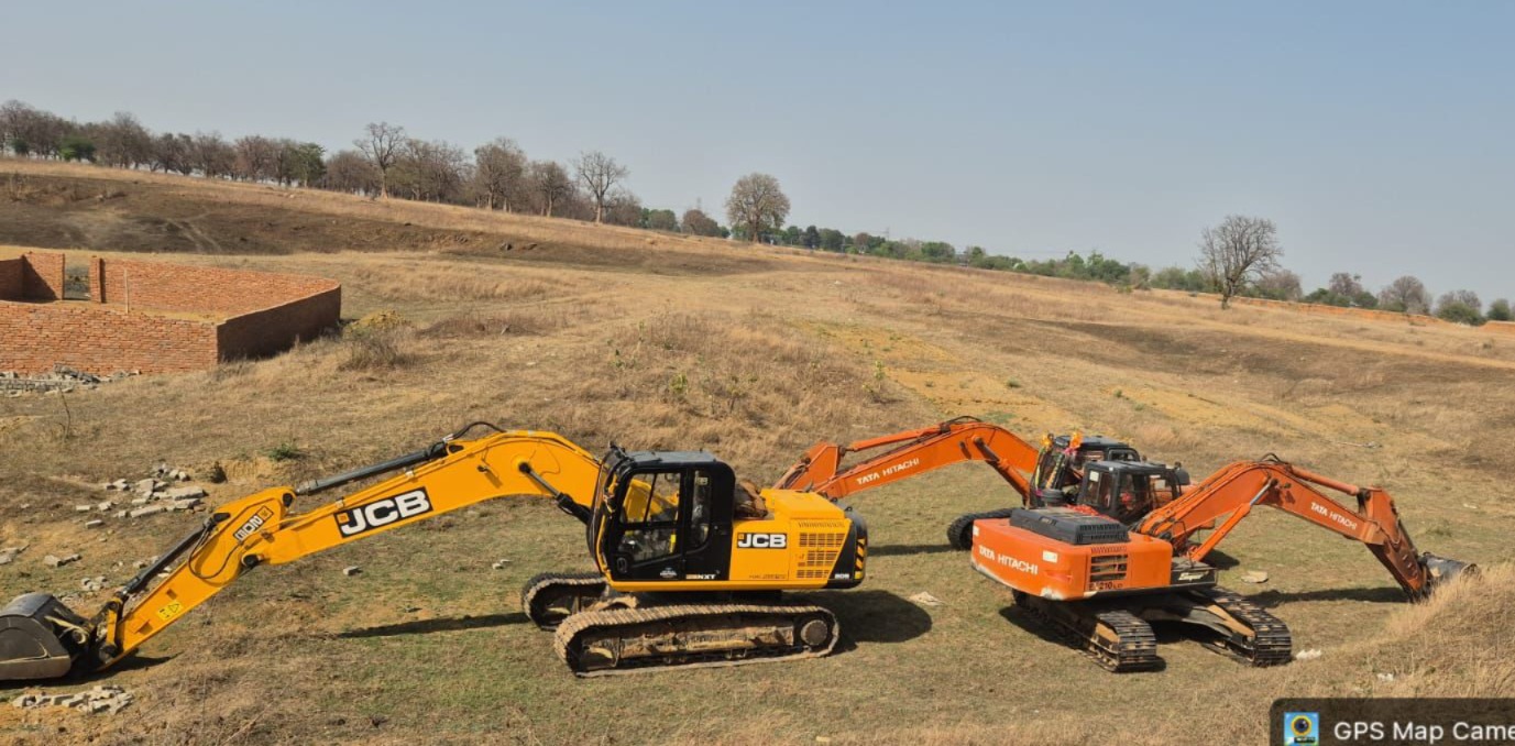 Singrauli News: अवैध रेत खनन पर खनिज विभाग ने हरदी खदान में 3 पोकलेन मशीनें जब्त की