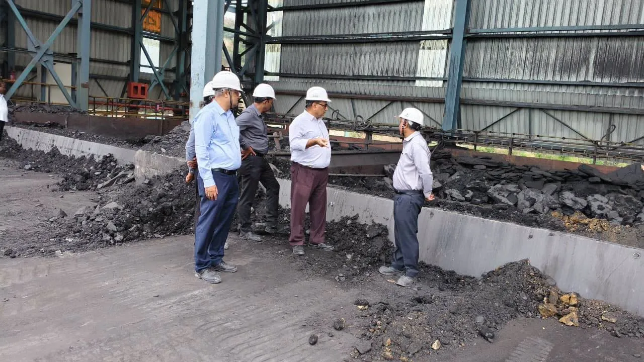 Singrauli News: एनसीएल निदेशक (तकनीकी) आशुतोष द्विवेदी ने बीना परियोजना का किया निरीक्षण