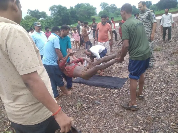 Singrauli News: सिमरा नदी में बहे 30 वर्षीय पवन कोल का दूसरे दिन मिला शव, झखरावल में पसरा मातम