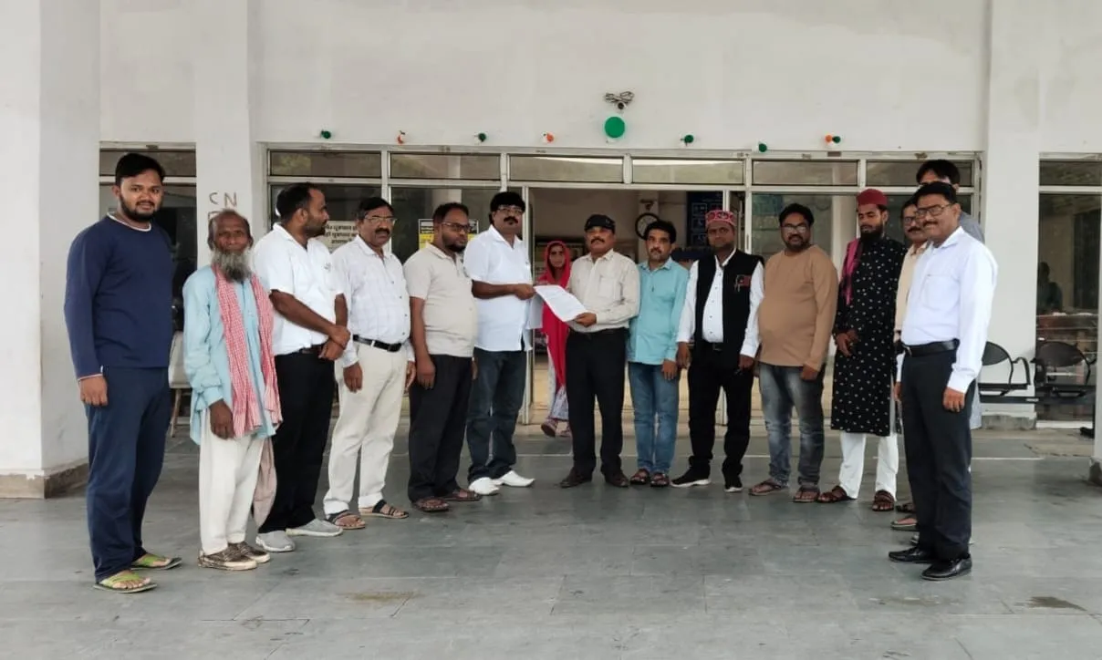 Singrauli News: UCC विधेयक के खिलाफ सिंगरौली में उठी आवाज, राष्ट्रपति के नाम कलेक्टर को सौंपा ज्ञापन