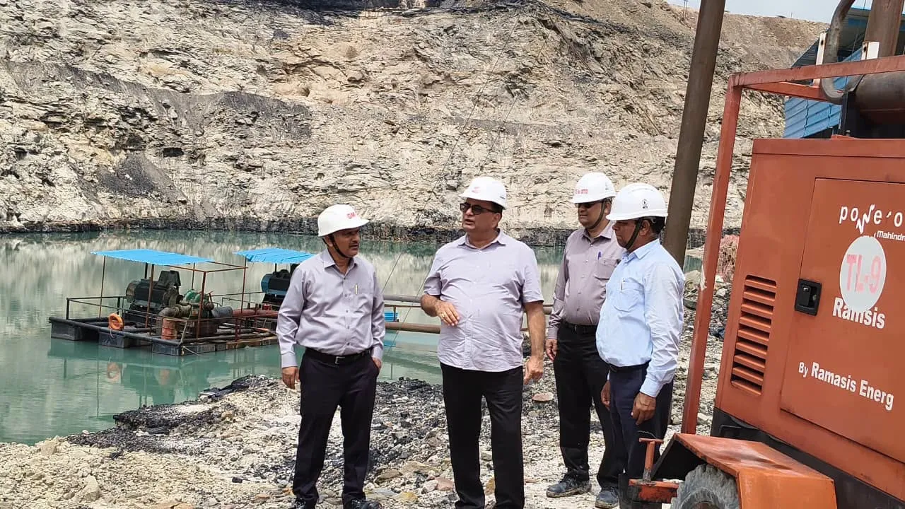 Singrauli News: एनसीएल निदेशक तकनीकी आशुतोष द्विवेदी ने बीना परियोजना का किया निरीक्षण