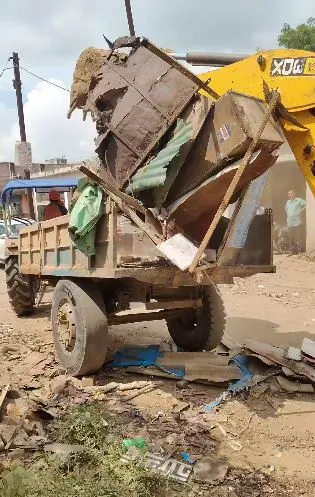 Singrauli News: देवसर में अतिक्रमण पर प्रशासन की सख्ती, NH-39 पर चला अभियान