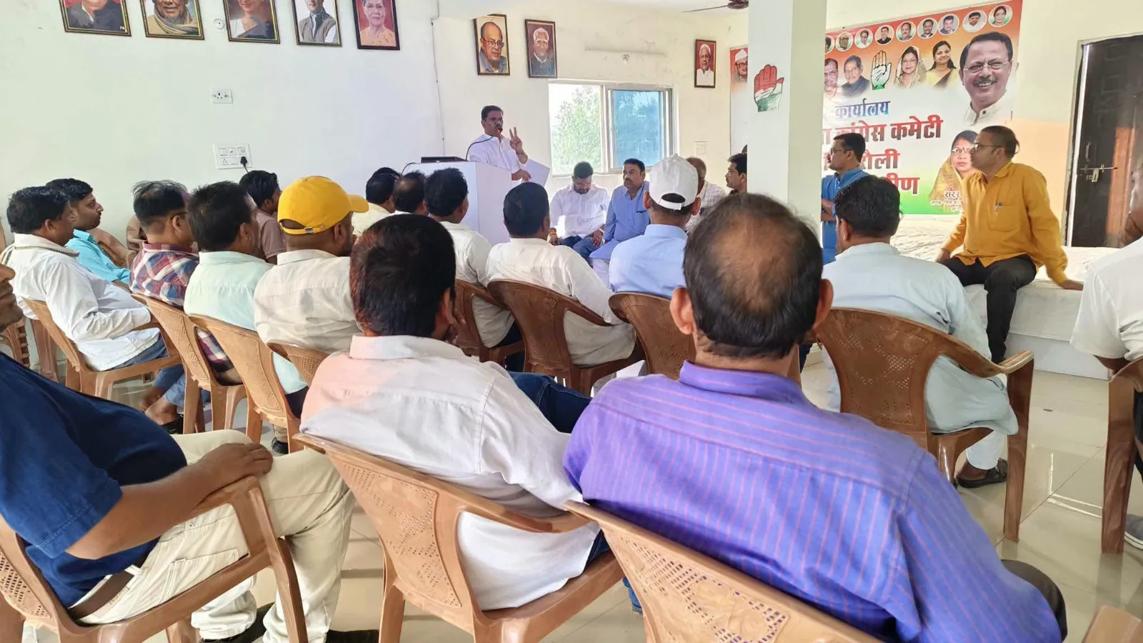 Singrauli News: सिंगरौली शहर कांग्रेस की मासिक बैठक में अभियान और प्रशिक्षण शिविर की तैयारियों पर चर