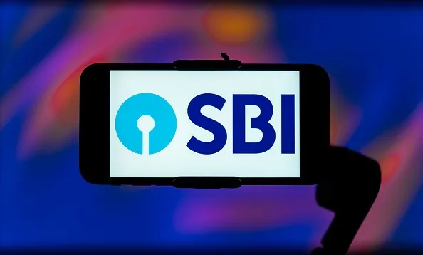 SBI News: एसबीआई के 3,897 ग्राहकों का डेटा डार्क वेब पर उजागर, बैंक बोला—खातों में जमा रकम सुरक्षित
