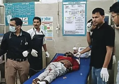 Singrauli News: आमने-सामने भिड़ीं दो बाइकें, महिला और पुरुष की मौत, तीन गंभीर